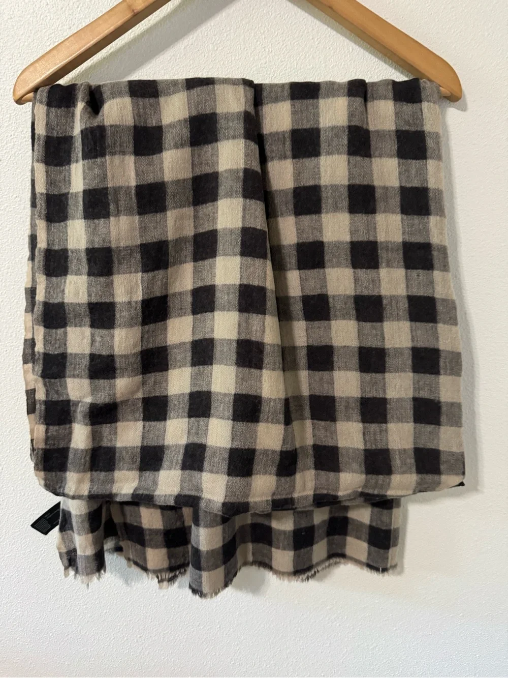 Eileen Fisher Buffalo Check Plaid Wool Scarf Beige Black Lightweight-40x79”